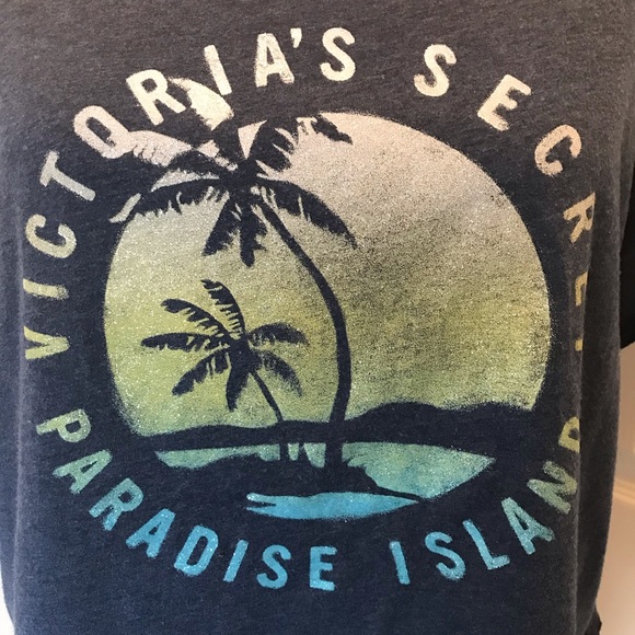 Victoria Secret vintage cropped logo tee - Picture 6 of 11